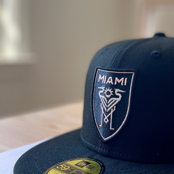 Inter Miami Black/Pink 59FIFTY Fitted Cap - Picture 2 of 6